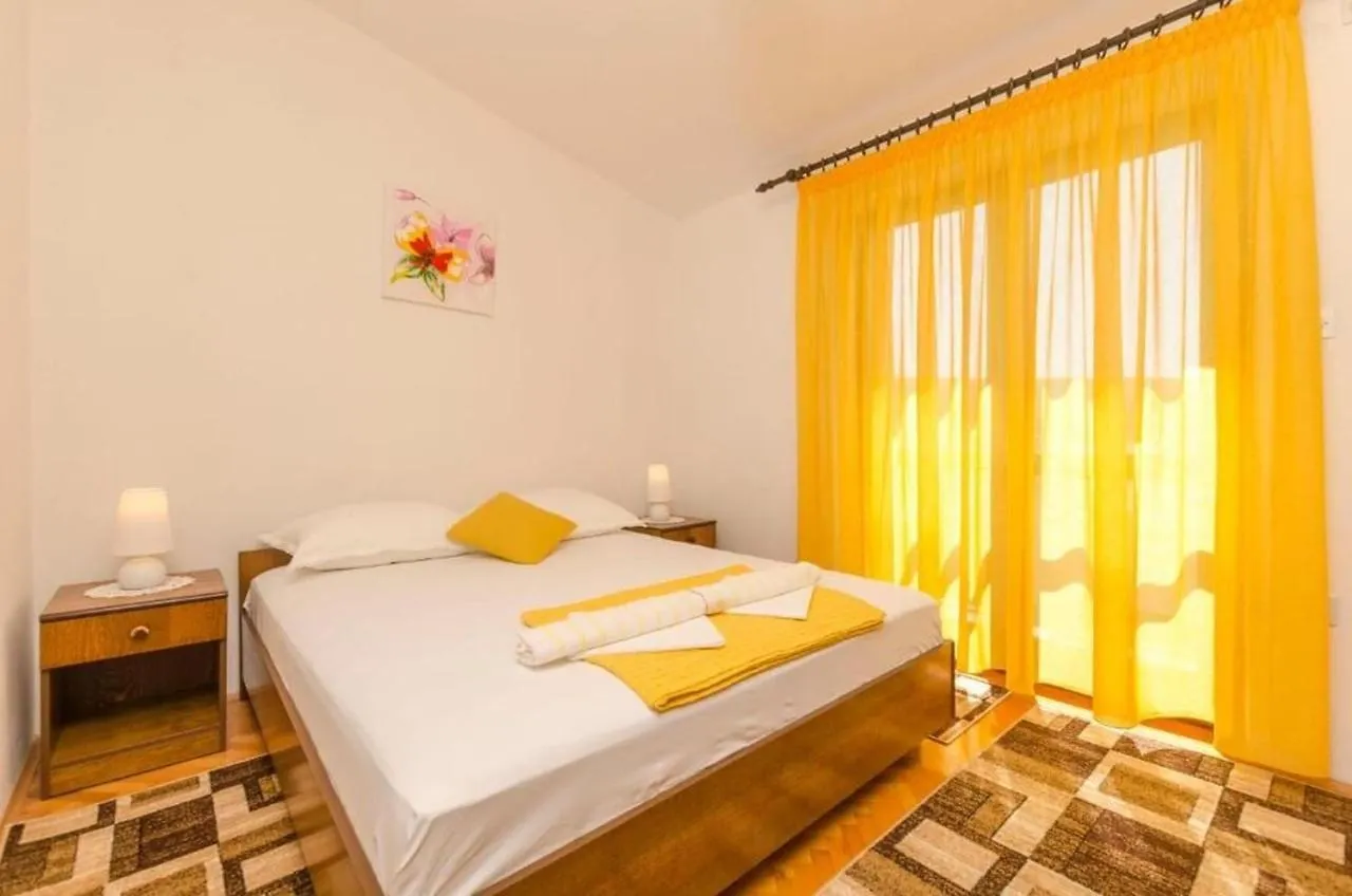 Apartments Spavalo Pag Town 0*,