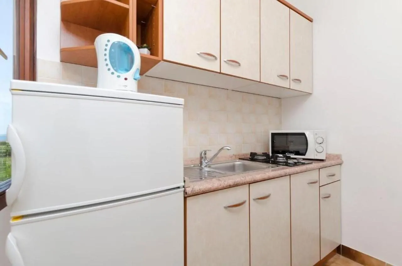 Apartments Spavalo Pag Town
