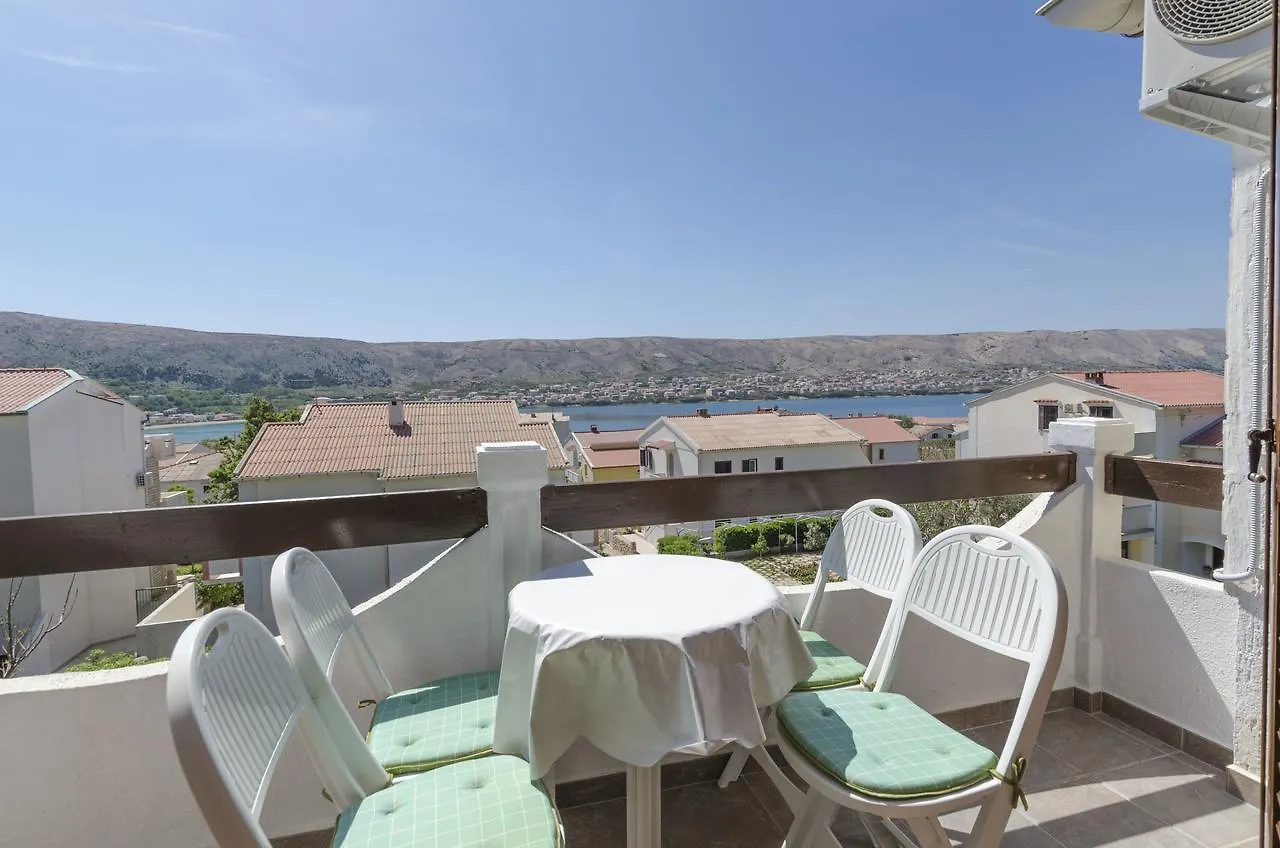 Apartments Spavalo Pag Town